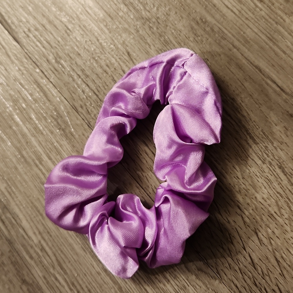 🐻 New Scrunchie